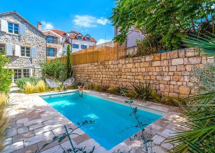 Stunning Home In Split With Outdoor Swimming Pool